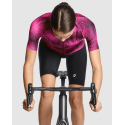 ASSOS UMA GT Jersey C2 EVO Zeus - Fluo Pink - Maillot Cycliste manches courtes Femme 