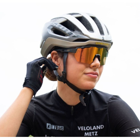 Lunettes AZR RACE RX NOIRE avec ECRAN OR - Lunettes solaires Vélo et Triathlon | Planetecycle