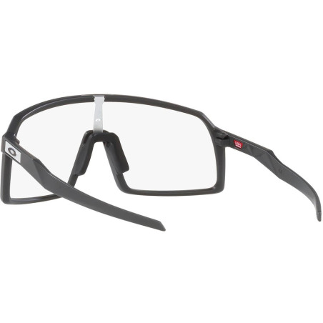 Oakley SUTRO Verres Clear PhotoChromic Monture Matte Carbon 9406-9837 - Lunettes Solaires avec verres photochromiques | Planetecycle