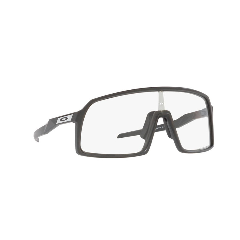 Oakley SUTRO Verres Clear PhotoChromic Monture Matte Carbon 9406-9837 - Lunettes Solaires avec verres photochromiques | Planetecycle
