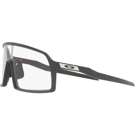 Oakley SUTRO Verres Clear PhotoChromic Monture Matte Carbon 9406-9837 - Lunettes Solaires avec verres photochromiques | Planetecycle