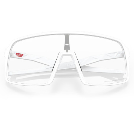 Oakley SUTRO Verres Clear PhotoChromic Monture Matte White 9406-9937 - Lunettes Solaires avec verres photochromiques | Planetecycle