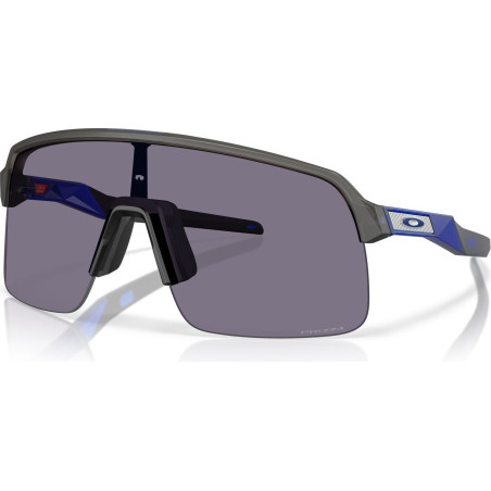 OAKLEY SUTRO LITE Verres Prizm Grey Monture Matt Grey Smoke 9463-6939 - Lunettes solaires | Planetecycle