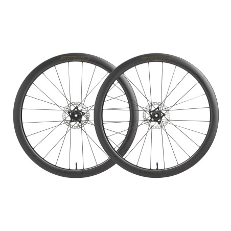 Paire Roues FFWD RYOT 44 Tubeless Ready - Freins à Disque - Moyeux DT Swiss 240 | Planetecycle