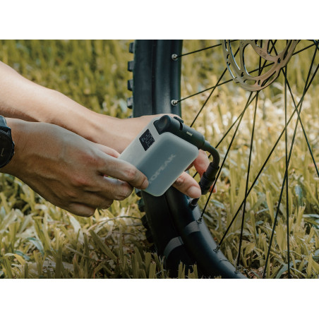Mini Pompe électrique TOPEAK E-Booster Digital 8 bar | Planetecycle