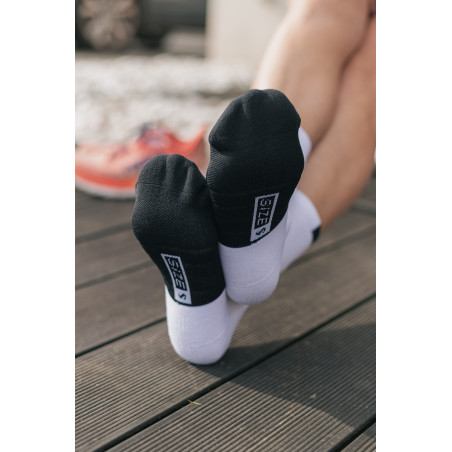 RUSH Med SOCKS WHITE - BLACK - Socquettes Cyclisme, Triathlon | Planetecycle