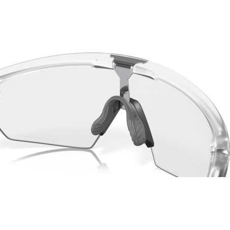 OAKLEY SPHAERA Monture matte clear Verres clear to black iridium photochromic - OO9403-0736 - Lunettes solaires | Planetecycle