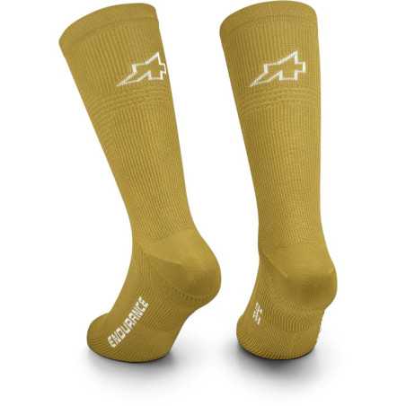 ASSOS ENDURANCE SOCKS S11 Golden Yellow - Chaussettes hautes cyclisme | Planetecycle