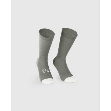 ASSOS ENDURANCE SOCKS S11 Edge Green - Chaussettes hautes cyclisme | Planetecycle
