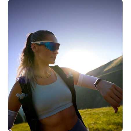 OAKLEY META VANGUARD Black Prizm Road - Lunettes solaires connectées avec Caméra et écouteurs intégrés | Planetecycle