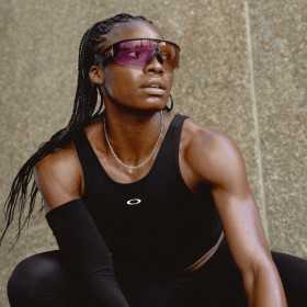 OAKLEY META VANGUARD IA Verres Prizm Transition Ember , Monture Black - Lunettes solaires connectées avec verres adaptatifs