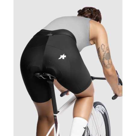 Assos UMA GT HALF SHORTS S11 SHORT - BLACK SERIES - Cuissard Cycliste | Planetecycle Assos UMA GT HALF SHORTS S11 SHORT - BLACK SERIES - Cuissard Cycliste | Planetecycle