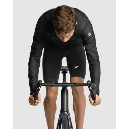 Assos MILLE GTS WASSERSCHNAUZE RAIN JACKET S11 - BLACK SERIES | Planetecycle Assos MILLE GTS WASSERSCHNAUZE RAIN JACKET S11 - BLACK SERIES | Planetecycle